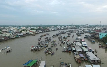 Một góc chợ nổi Cái Răng.