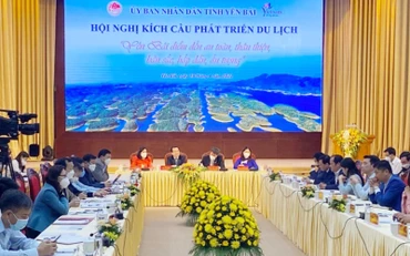 Các đại biểu dự Hội nghị kích cầu phát triển du lịch Yên Bái năm 2022.