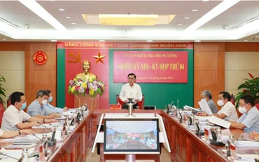 Ủy ban Kiểm tra Trung ương họp xem xét, thi hành kỷ luật các lãnh đạo Tỉnh ủy, UBND tỉnh Bình Dương. (Ảnh: Phương Hoa/TTXVN)