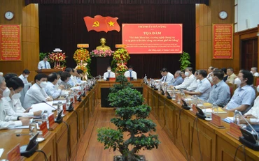 Đà Nẵng tổ chức Tọa đàm “Trí thức khoa học và công nghệ chung tay vì sự phát triển bền vững của thành phố Đà Nẵng”.