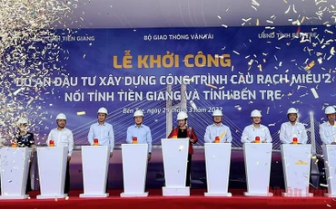 Lãnh đạo Đảng và Nhà nước thực hiện nghi thức khởi công công trình cầu Rạch Miễu 2.