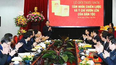 Các đại biểu tham dự buổi lễ. Ảnh: NHANDAN.COM.VN