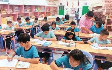Giờ học tại lớp tình thương Ngọc Việt.