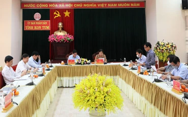 Quang cảnh buổi làm việc.
