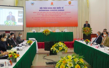 Các đại biểu tham gia phát biểu tại hội thảo.
