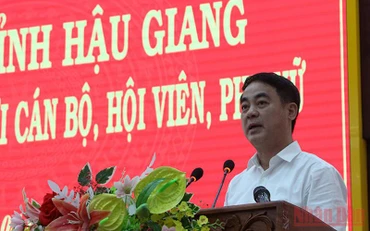 Bí thư Tỉnh ủy Hậu Giang Nghiêm Xuân Thành phát biểu tại buổi đối thoại.