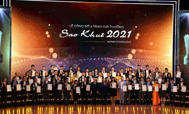 Trao giải thưởng Sao Khuê 2021.