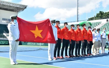 Đội tuyển quần vợt Việt Nam tại lễ khai mạc vòng play-offs Davis Cup nhóm II Thế giới năm 2022 tại Cộng Hòa Dominica, ngày 5/3/2022. (Ảnh: Liên đoàn Quần vợt Việt Nam)