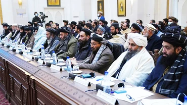 Phái đoàn Taliban tham gia một cuộc đàm phán với phương Tây. Ảnh: KHALEEJ TIMES