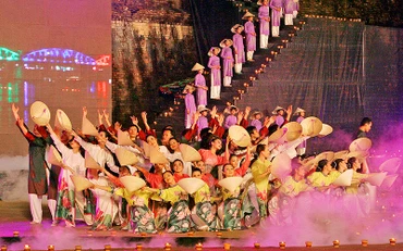 Festival Huế là nơi văn hóa và nghệ thuật được phô diễn.