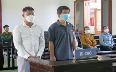 Các bị cáo tại phiên tòa.