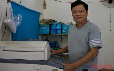 Anh Nguyễn Huỳnh Đạo là Tổ trưởng tổ tiết kiệm và vay vốn phường An Hải Đông, quận Sơn Trà.