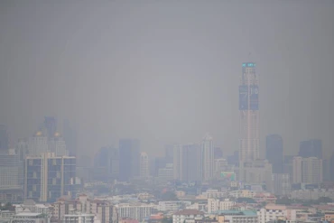 Bụi mịn PM2.5 phủ kín Thủ đô Bangkok của Thái Lan trong nhiều ngày qua.