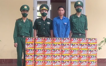 Đối tượng Tài cùng tang vật.