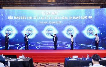 Nhấn nút khai trương Nền tảng điều phối xử lý sự cố an toàn thông tin mạng quốc gia.