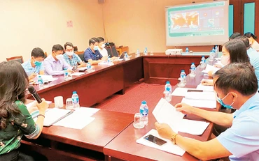 Ban Xúc tiến và Hỗ trợ đầu tư tỉnh Quảng Ninh thường xuyên trao đổi, tháo gỡ khó khăn với các chủ đầu tư hạ tầng khu công nghiệp. (Ảnh IPA Quảng Ninh) 
