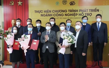 Các doanh nghiệp được trao chủ trương đầu tư và hợp đồng thuê đất tại khu công nghiệp Hanssip.