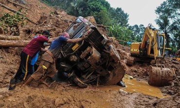 Lở đất ở bang Kerala, miền nam Ấn Độ. (Ảnh The Guardian)