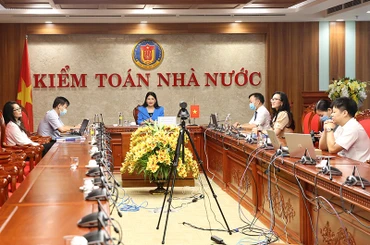 Đoàn Kiểm toán Nhà nước Việt Nam do Phó Tổng Kiểm toán Nhà nước Hà Thị Mỹ Dung làm Trưởng đoàn.