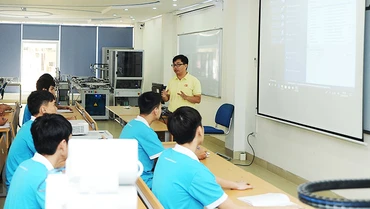 Kiến nghị dạy bảy môn văn hóa trong trường nghề