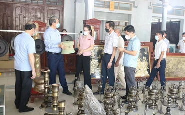 Làng nghề đúc đồng Chè Đông (huyện Thiệu Hóa, Thanh Hóa) được công nhận là Di sản văn hóa phi vật thể quốc gia.Ảnh: PHÙNG TUYÊN