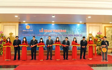 Khánh thành hệ thống Trung tâm điều hành triển khai hóa đơn điện tử ngành Thuế.