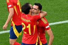 Mikel Merino có pha đánh đầu ở những phút thi đấu cuối cùng để ấn định chiến thắng cho Tây Ban Nha. (Ảnh: UEFA)