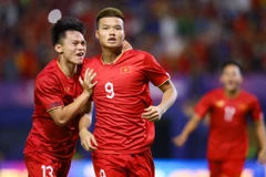 Văn Tùng thi đấu ấn tượng tại SEA Games 32 dưới bàn tay huấn luyện viên Philippe Troussier.