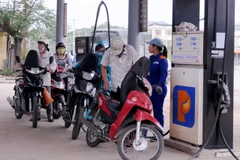 Bộ Công thương đang xin ý kiến để xây dựng nghị định mới về kinh doang xăng dầu. Ảnh: Hải Nam
