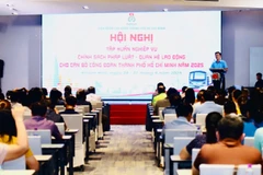 Chương trình nhằm trang bị, cập nhật những kiến thức, kỹ năng về chính sách pháp luật - quan hệ lao động cho đội ngũ cán bộ công đoàn.