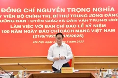 Trưởng Ban Tuyên giáo và Dân vận Trung ương Nguyễn Trọng Nghĩa phát biểu tại buổi làm việc. (Ảnh: PHẠM CƯỜNG) 