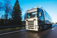 Xe tự lái của Scania với hệ thống camera và cảm biến trên mui xe. Ảnh: AFP