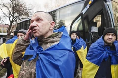 Những binh sĩ Ukraine trong đợt trao trả vừa qua. Ảnh: AP NEWS