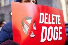 Việc mạnh tay cắt giảm của DOGE vấp phải ý kiến trái chiều. Ảnh: GETTY IMAGES