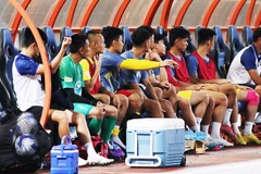 Nhiều cầu thủ trẻ tại V.League đã quen với ghế dự bị hơn là được thi đấu tại các trận chính thức. Ảnh: LÊ MINH