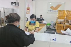 Chi trả lương hưu, trợ cấp cho người hưởng.