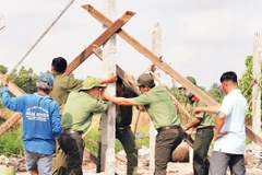 Tuổi trẻ Công an tỉnh Kiên Giang “3 cùng” với nhân dân 
