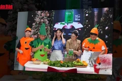 Hoa hậu Thùy Tiên, Hằng Du Mục và Quang Linh Vlogs bán hàng livestream quảng cáo sản phẩm giả. Ảnh: nhandan.vn