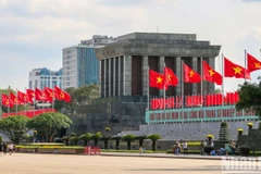 Khung cảnh trước Lăng Chủ tịch Hồ Chí Minh. (Ảnh: NHẬT QUANG)