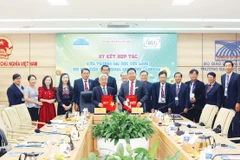 Trường ĐH Cửu Long ký kết hợp tác với Universal Learning Institute Canada.