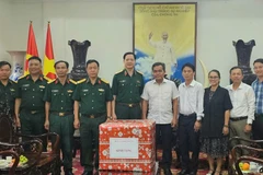 Bí thư Tỉnh ủy Gia Lai Hồ Văn Niên và Trung tướng Đào Tuấn Anh-Tư lệnh Quân đoàn 34 cùng Đoàn công tác tại buổi tiếp. 