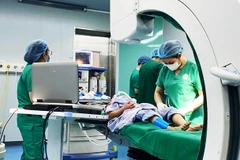 Sửa đổi Luật Đấu thầu để người bệnh được tiếp cận kỹ thuật điều trị hiện đại.