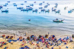 Thăm làng chài, nếm vị biển khơi