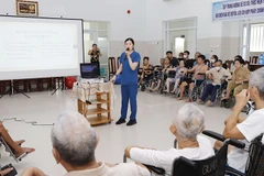 Bệnh viện Phục hồi chức năng tỉnh Tây Ninh tổ chức lớp tập huấn phục hồi chức năng cho người bệnh, người khuyết tật và người chăm sóc bệnh nhân.