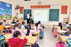 Trường tiểu học và trung học cơ sở Tô Hiệu, xã Nghĩa Trụ, huyện Văn Giang, tỉnh Hưng Yên được đầu tư trang thiết bị hiện đại phục vụ dạy và học.