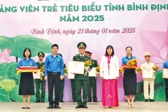 Thượng úy Hà Văn Anh là một trong những đảng viên trẻ tiêu biểu tỉnh Bình Ðịnh năm 2024.