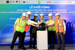 Lễ khởi công khoan hầm bằng máy đào TBM Dự án Metro Line 3 Hà Nội.