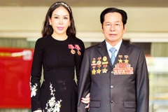 Bà Lê Nữ Thùy Dương cùng bố - doanh nhân, cựu chiến binh Lê Văn Kiểm.