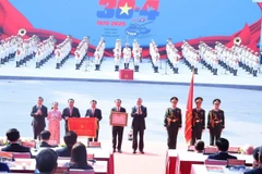 [Ảnh] Tổng Bí thư Tô Lâm trao tặng danh hiệu “Anh hùng Lao động” cho Đảng bộ, Chính quyền và Nhân dân Thành phố Hồ Chí Minh 