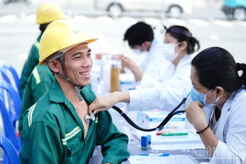 Chuỗi hoạt động chăm lo đời sống vật chất và tinh thần được thiết kế như một ngày hội tri ân người lao động.